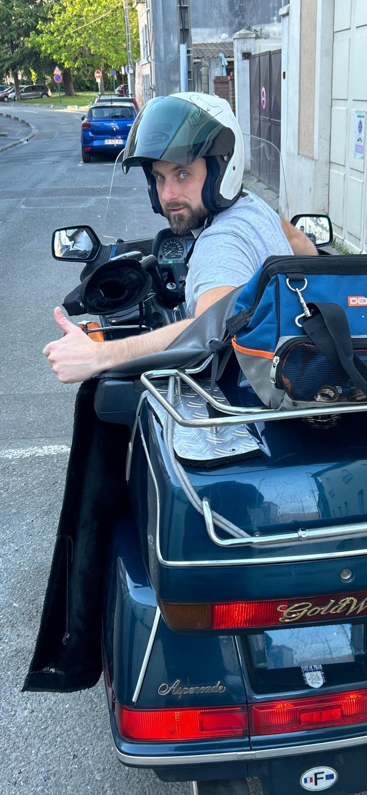 Technicien à moto